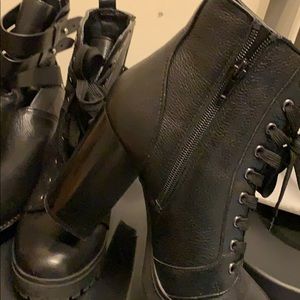 High heel boots